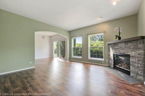 1070 Lily Field Ln, Lemont, IL 60440-3260