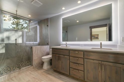 11102 Sitzmark Way, Truckee CA  96161-6131 exterior