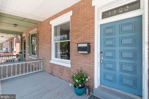 1929 2nd St, Harrisburg, PA 17102-2210