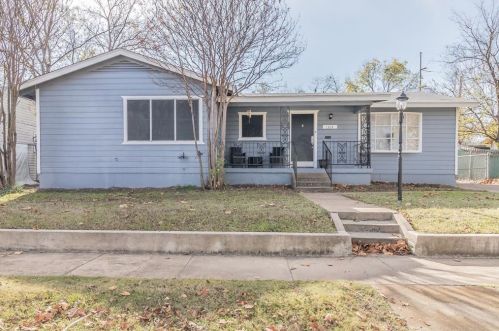 1304 Tucker St, Fort Worth TX  76104-2140 exterior