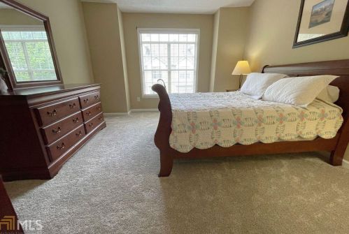 206 Spg Hts Ln, Smyrna GA  30080-3792 exterior