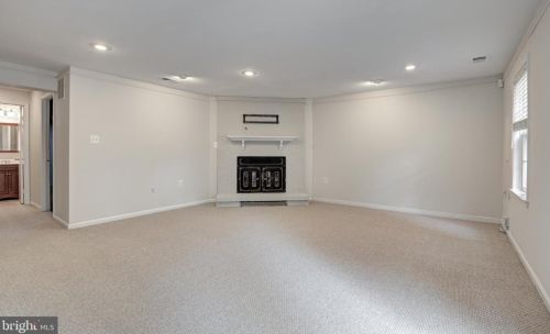 5601 Castlebury Ct, Springfield VA  22015-1883 exterior