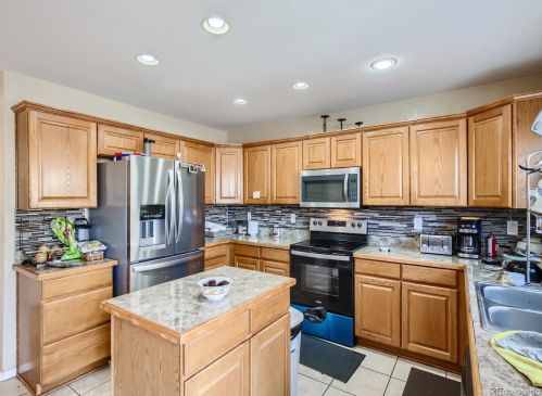 19277 39th Ave, Denver CO  80249-7343 exterior