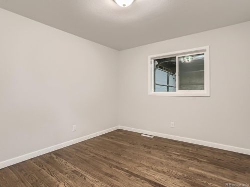 697 Evanston St, Aurora CO 80014-1543 exterior