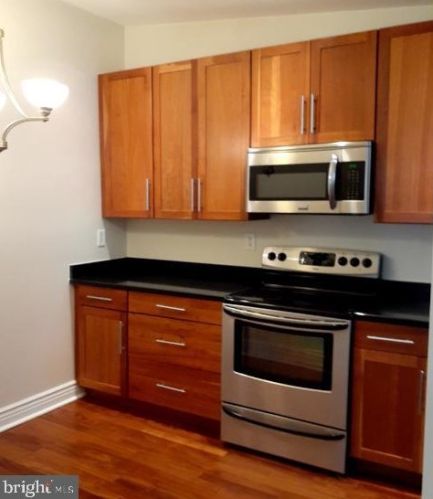 115 Manton St, Philadelphia PA 19146-3811 exterior