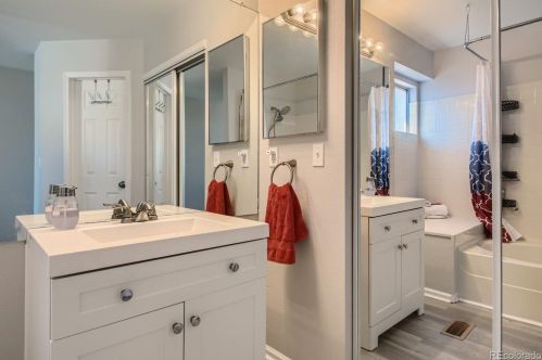 2144 Scranton Way, Denver CO  80014-5318 exterior