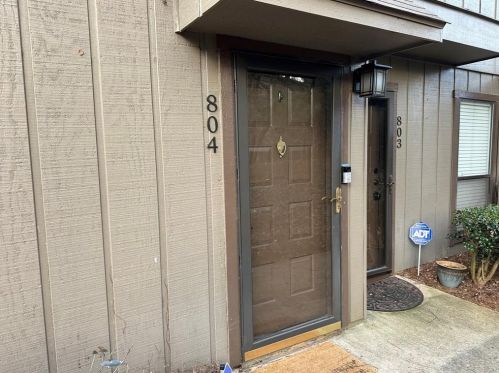 804 Cumberland Ct, Smyrna GA  30080-8652 exterior