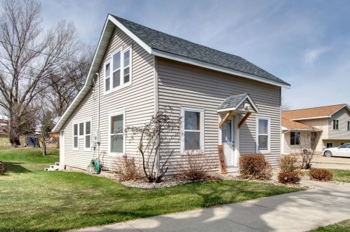 204 Forest Ave, Dundas, MN 55019-3941