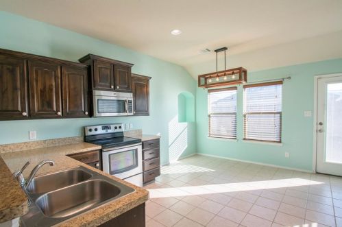 2029 Matador Ranch Rd, Fort Worth, TX 76134-4178