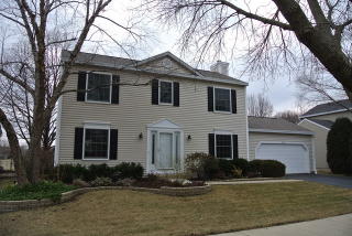 1971 Stanford Dr, Naperville, IL 60565-2975