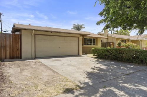 912 Thackeray Ln, San Jose, CA 95116-3559