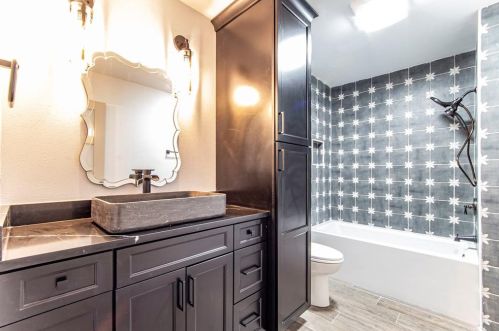 9600 Claxton Dr, Austin TX  78736-2901 exterior