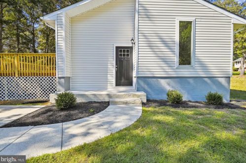 24 Tennessee Ave, Riviera Beach, MD 21122-2272