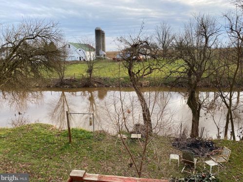 292 Turtle Hill Rd, Ephrata, PA 17522-8702