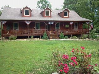 618 Ridgetop Dr, Jamestown, TN 38556-2947