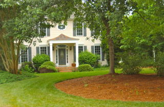 106 Parson Woods Ln, Cary, NC 27518-8664