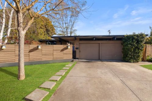 856 Thornwood Dr, Palo Alto, CA 94303-4436
