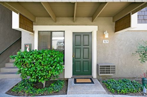 323 Streamwood, Irvine, CA 92620-1945