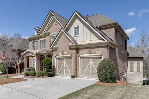 5712 Ashleigh Walk Dr, Suwanee, GA 30024-7688