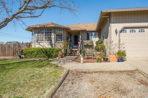 19234 Blue Rock Rd, Middletown, CA 95467-8200