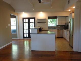 5612 Blossom St, Houston TX  77007-5110 exterior