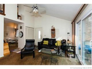 72 Wauwinet Trl, Guilford, CT 06437-1152