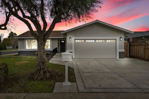1600 Lynch Dr, Tracy, CA 95376-2213