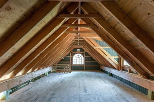 299 Great Hollow Rd, Cornwall CT  06796-1805 exterior