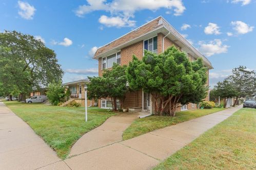 417 Yates Ave, Calumet City, IL 60409-2366