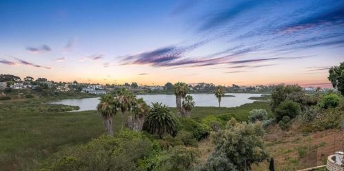 2012 Stewart St, Oceanside, CA 92054-6515