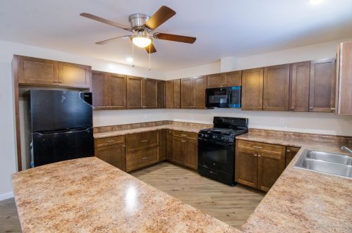 59 River Village Dr, Milford, ME 04461