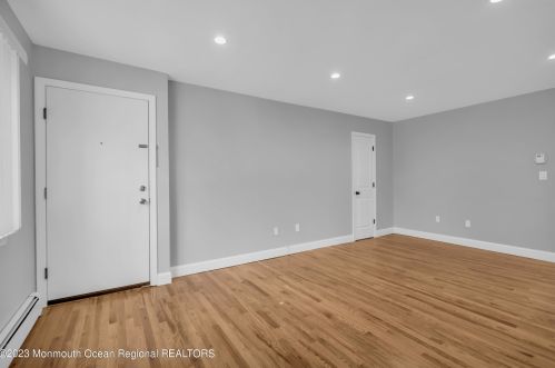 23 Juniper Ln, Tinton Falls, NJ 07724-1855