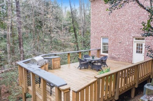 57 Habersham Cove Dr, Atlanta GA  30305-5402 exterior