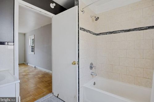 5623 Browning Rd, Camden NJ 08109-1638 exterior