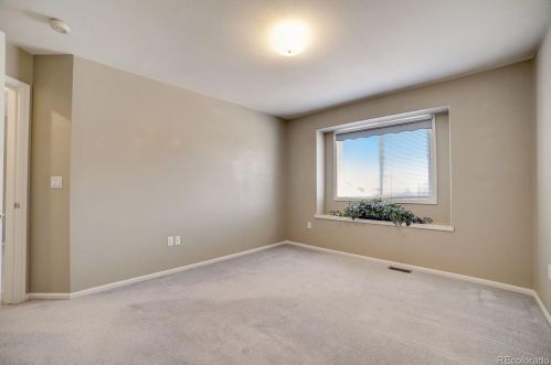 5201 Genoa Way, Aurora CO 80013-6295 exterior