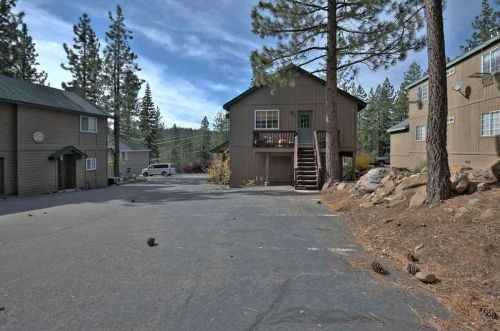 12491 Northwoods Blvd, Truckee CA  96161-6458 exterior