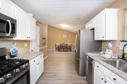 122 Meadow View Dr, Jackson GA  30233-2908 exterior