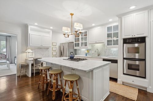 2035 Dellwood Dr, Atlanta GA  30309-1242 exterior