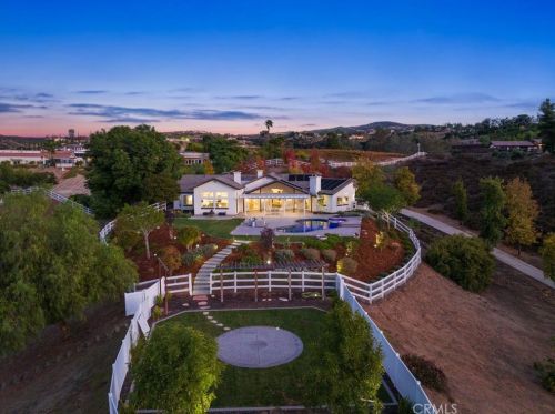 41110 Los Ranchos Cir, Temecula, CA 92592-8813