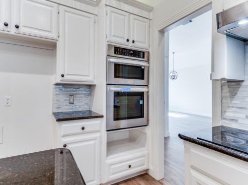 8309 Thornhaven Ct, North Richland Hills TX  76182-8625 exterior