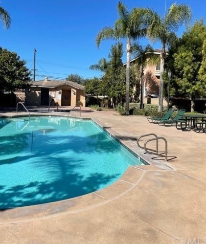 1962 Blue Violet Ct, Anaheim CA  92801-5300 exterior