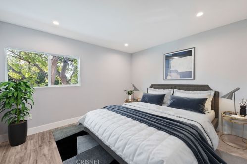 7960 Amestoy Ave, Van Nuys CA  91406-1603 exterior