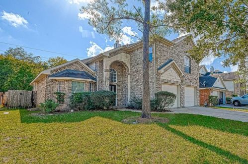 5610 Indigo Trails Dr, Richmond TX  77469-6238 exterior