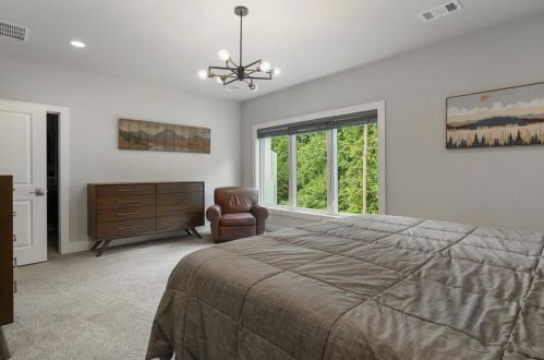 2996 Hermance Dr, Atlanta GA  30319-2735 exterior