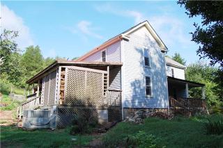 1099 Troutt Rd, Rock Bridge, TN 37022-9176