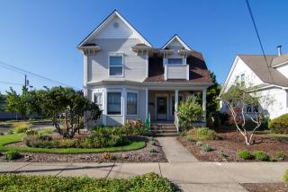 707 5th St, Mcminnville, OR 97128-4508