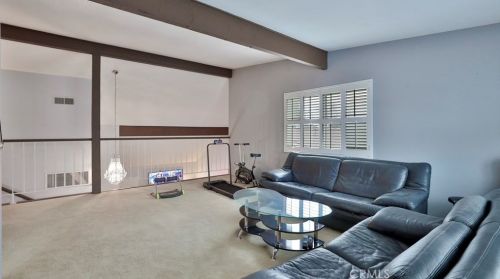 1615 Carmel Cir, Upland CA  91784-1726 exterior