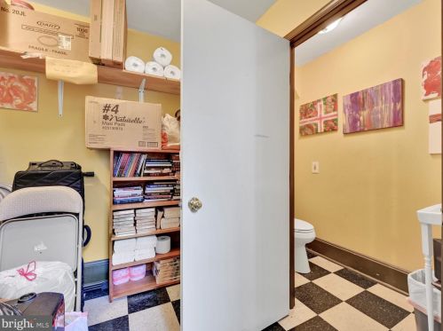218 Duke St, Lancaster PA  17602-4205 exterior