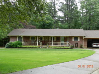 425 Old Riverdale Rd, Toccoa, GA 30577-1961