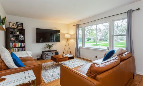244 Yale Ave, Addison IL  60101-3956 exterior